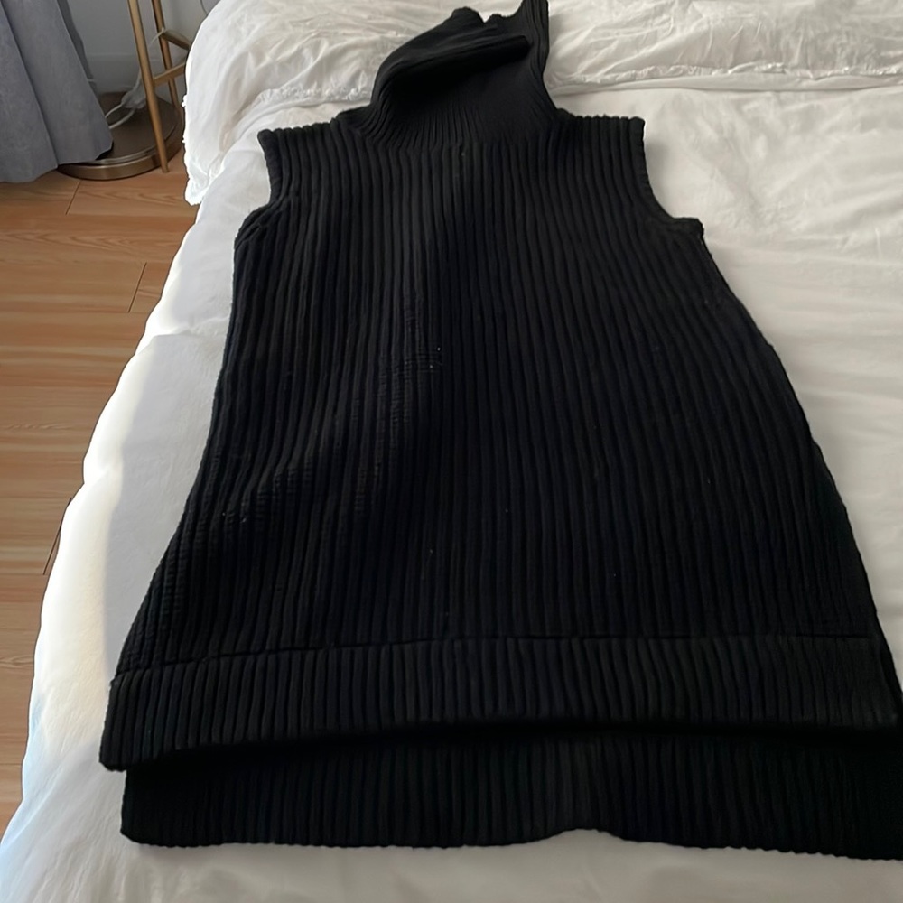 Saks 5th Avenue Sleeveless sweater Dress